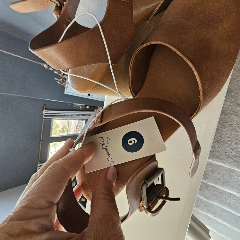 Brown Leather Women's Shoes - Picture 2 of 5